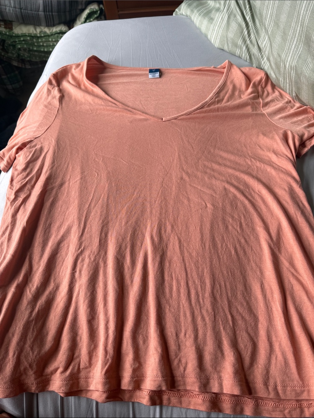 Old Navy Peach V-Neck Short Sleeve Tee